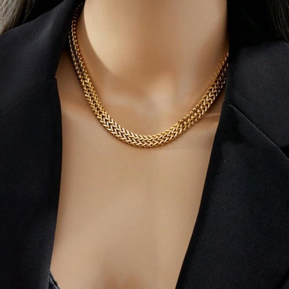 Elegant Gold Necklace Stainless Steel